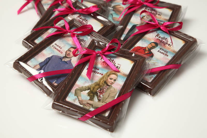 Chocolate Pictures - 90g Framed Chocolate Picture in a Polybag with Ribbon