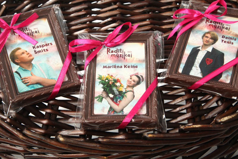 Anniversary Marketing - Framed Chocolate Picture in a Polybag with Ribbon, 90g