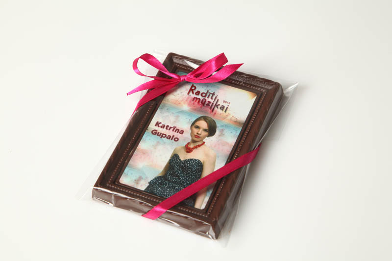 Anniversary Gifts - Framed Chocolate Picture in a Polybag with Ribbon, 90g