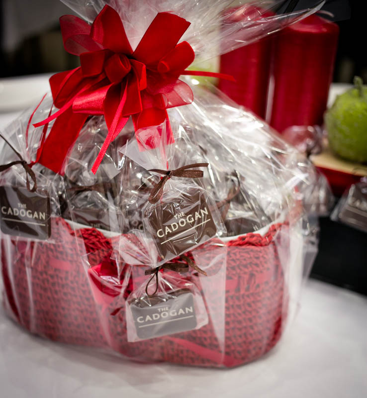 Chocolate Hampers - 550g Crocheted basket filled with 50 pcs of 7 g promotional chocolate bars