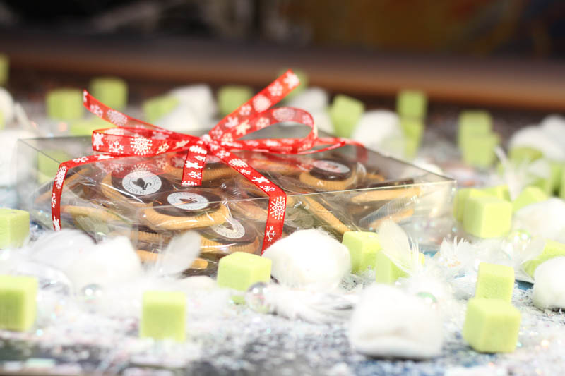 Box With Transparent Window - Pack of 40 Cookies in a Transparent Box, 250g