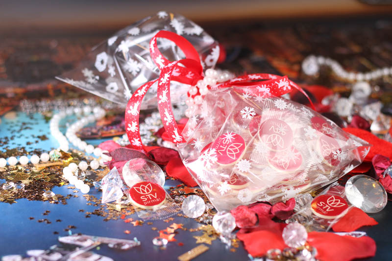 Round Chocolates - 38 Promotional Chocolates in a Bag with Ribbon, 110g