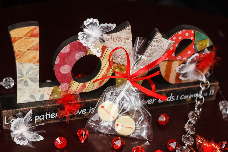 Round Chocolates - 4 Promotional Chocolates in Bag with ribbon, 12g