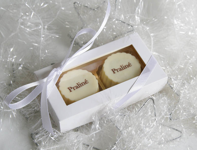 Praline With Filling - 26g (13g x 2 pc) 2 Pralines with Hazel Nut Cream Filling in a box