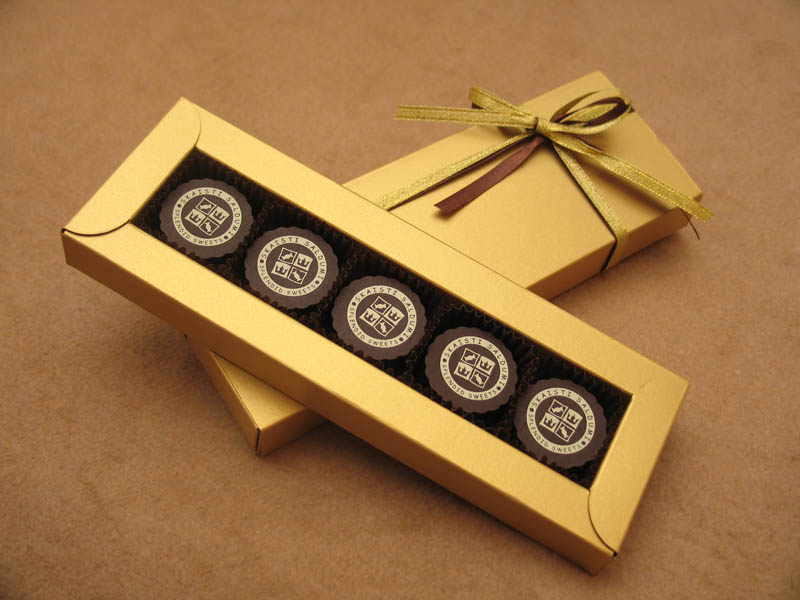 Golden Box - 5 Pralines with Hazel Nut Cream Filling in a box, 65g (13g x 5 pc)