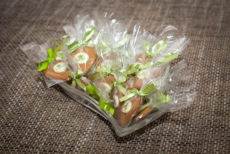 Glass Bowl Sweets - Gingerbread biscuit / Pepper Cookie with Chocolate in a Polybag with Ribbon, 5g