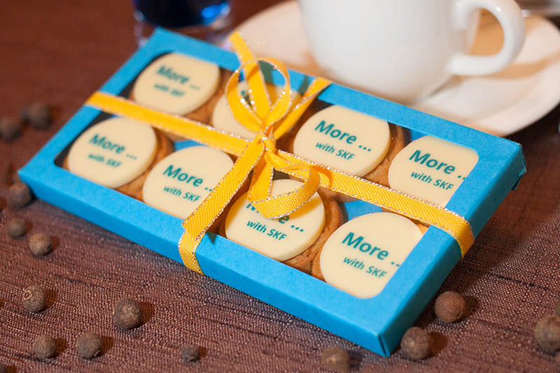 40 g - 40g 8 Gingerbread Biscuits / Pepper Cookies with Chocolate in a Box