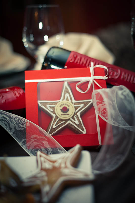 Wine And Chocolate - Star Shaped Pepper Bread with Chocolate in a Box, 50g